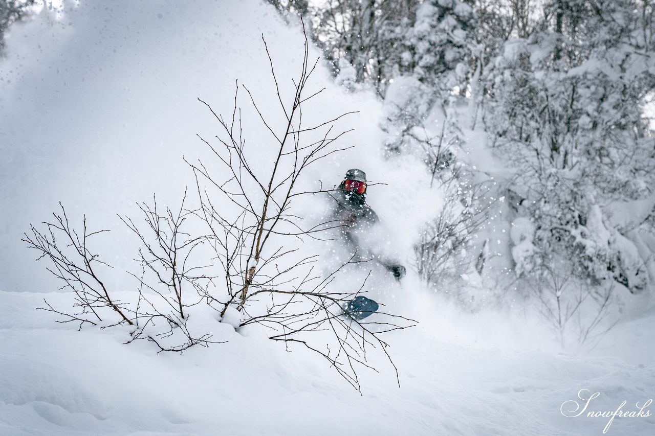 2026【4FRNT GUERRILLA RIDE EVENT】｜アメリカからやってきたゲストライダーたちが、サッポロテイネを滑る、飛ぶ！！